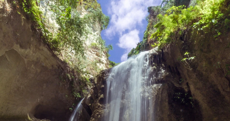 10 Best Waterfalls Hikes in and Around Orange County